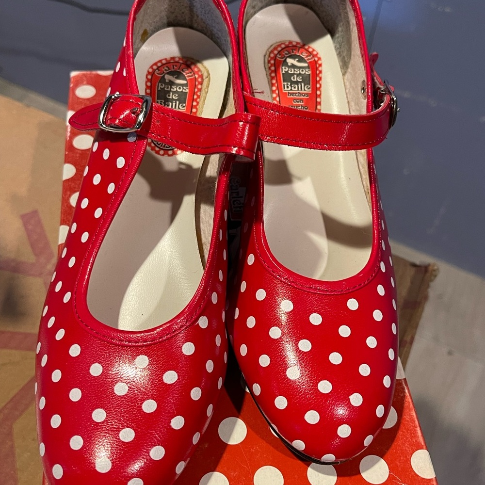 Red Polka Dot Flamenco Dance Shoes 💃 - Picture 8 of 11